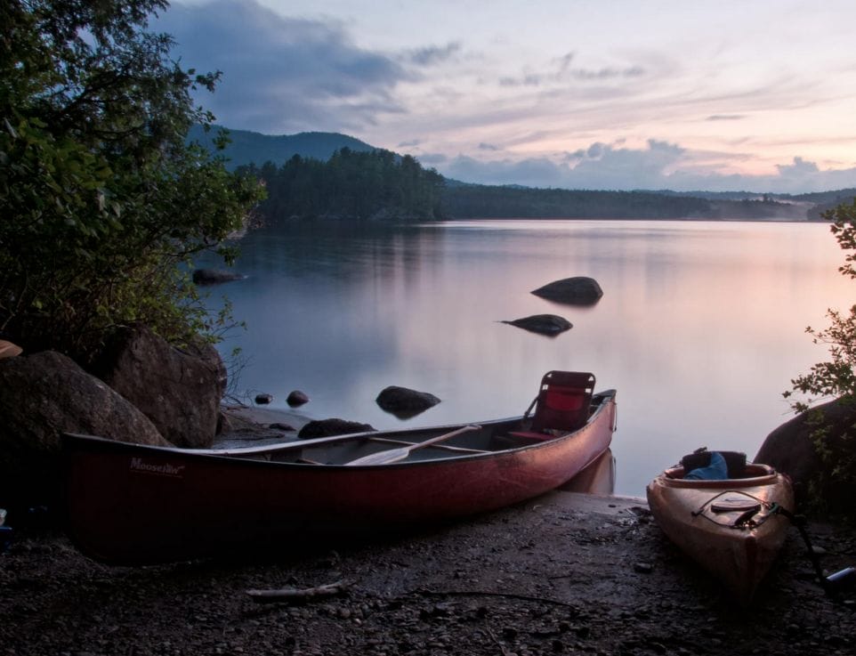 Northern-ontario-canoeing-sunset-paddling